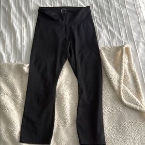 Black High-Waisted Leggings side pocket